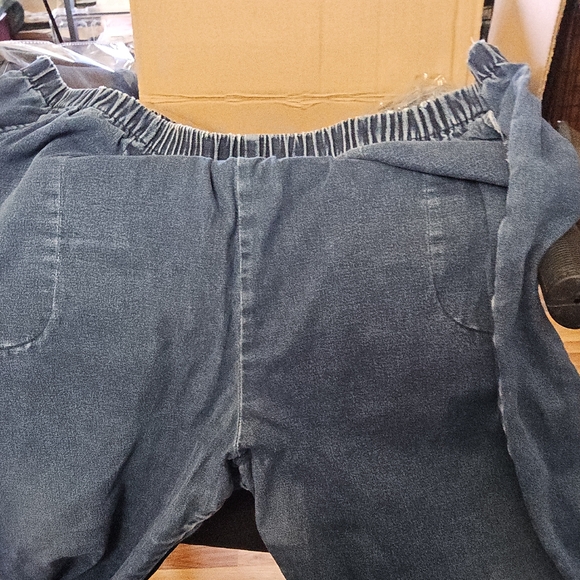 Roaman's Stylish Denim Jeans - Picture 2 of 3